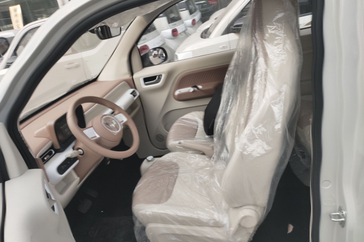 五菱汽车 宏光MINIEV 2024款 第三代 215km 青春版中控内饰19