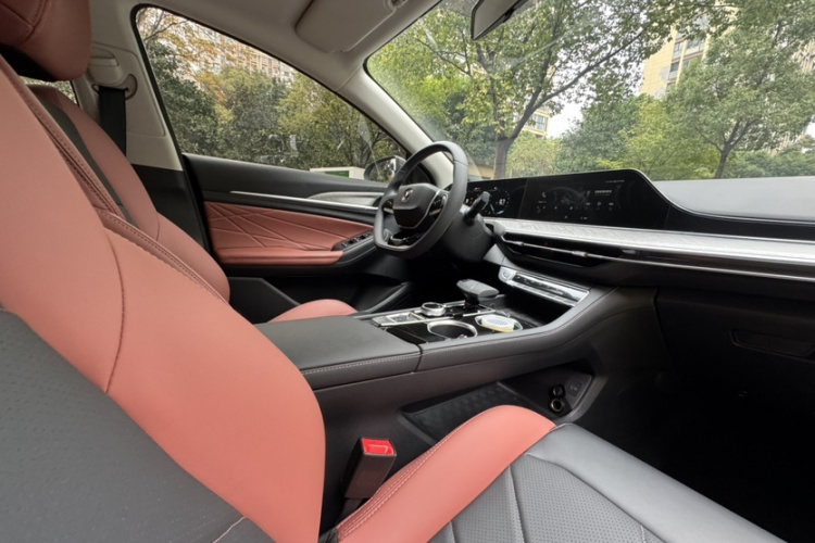 长安 逸动 2024款 PLUS 蓝鲸NE 1.4T GDI DCT高能版中控内饰7008