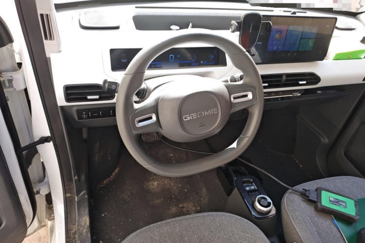 吉利银河 2024款 熊猫mini 200km 耐力熊局部细节13