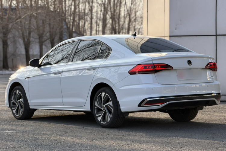 大众 宝来 2023款 300TSI DSG尊行版车身外观6004