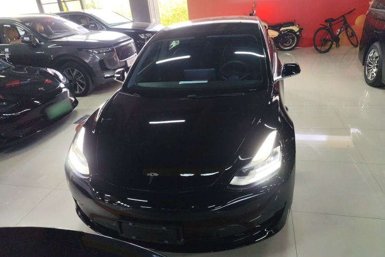 特斯拉 Model 3 2020款 改款 标准续航后驱升级版车身外观2