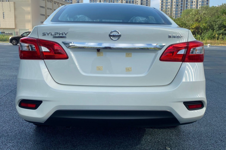 日产 轩逸 2024款 改款二 经典 1.6XL CVT豪华版车身外观6005