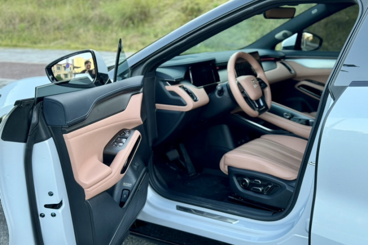 比亚迪 宋L EV 2024款 662km 卓越型中控内饰7001