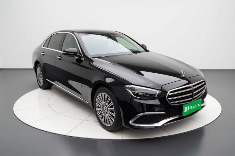 奔驰E级 2023款 E 300 L 时尚型车身外观3