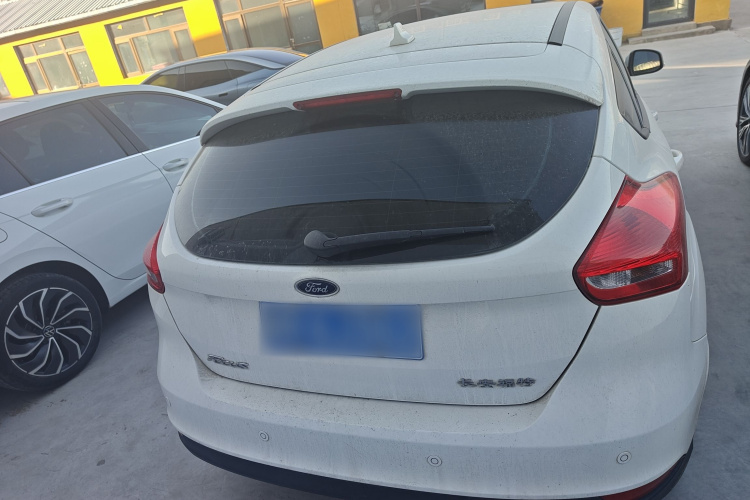 福特 福克斯 2017款 两厢 1.6L 自动风尚型智行版车身外观6004