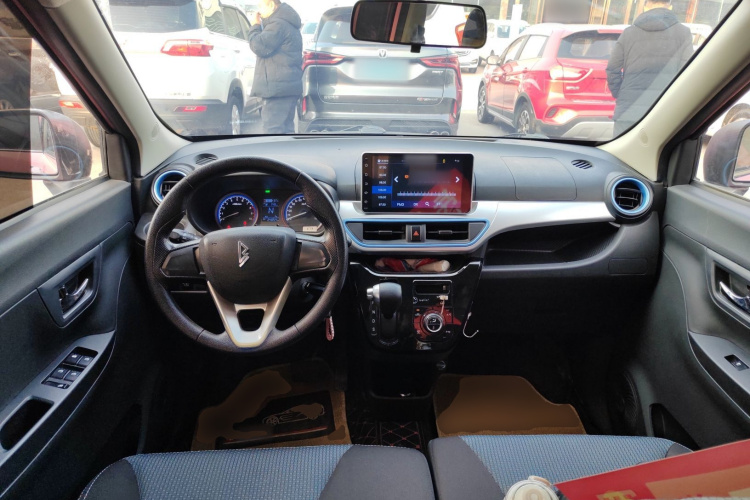 凌宝汽车 凌宝BOX 2021款 粉红世家 舒适版中控内饰12