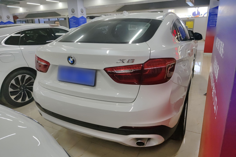 宝马X6 2015款 xDrive35i 领先型车身外观7