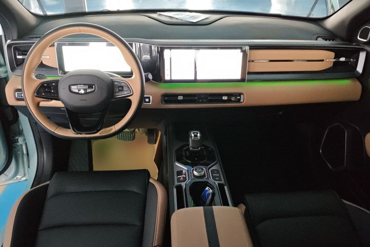 吉利汽车 吉利icon 2023款 1.5TD 巧克力醇巧版中控内饰12