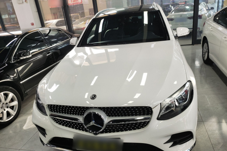 奔驰GLC 2017款 GLC 260 4MATIC 豪华型车身外观2