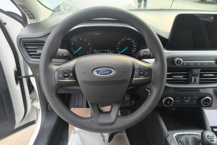 福特 福克斯 2019款 两厢 1.5L 手动锋跃型 国V局部细节13