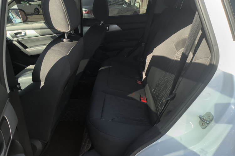 哈弗H2 2018款 创享版 蓝标 1.5T 手动两驱时尚型中控内饰21