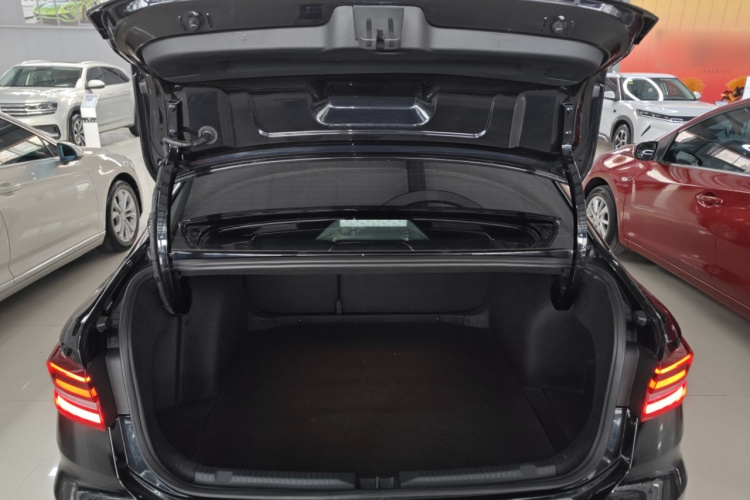 大众 朗逸 2021款 1.5L 自动视野版机舱底盘23