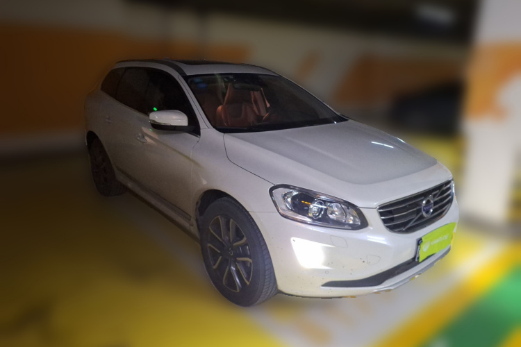 沃尔沃XC60 2017款 T5 AWD 智远升级版车身外观3