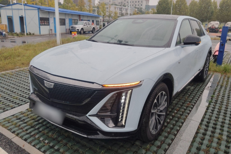 凯迪拉克 IQ锐歌 2022款 四驱高性能尊贵版车身外观1