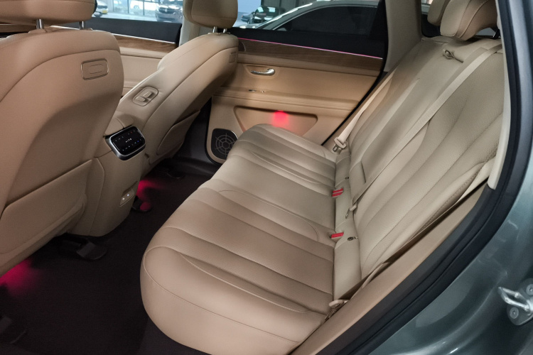 鸿蒙智行 问界M7 2024款 1.5T 后驱Plus版 5座中控内饰7004