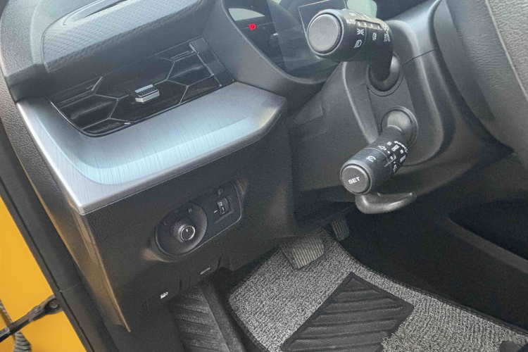 名爵 MG5 2021款 180DVVT CVT青春豪华版中控内饰7005