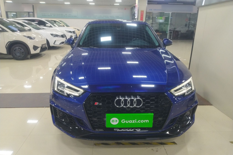 奥迪A4L 2018款 30周年年型 40 TFSI 进取型车身外观2