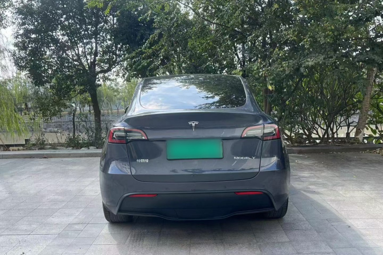 特斯拉 Model Y 2022款 后轮驱动版车身外观6005