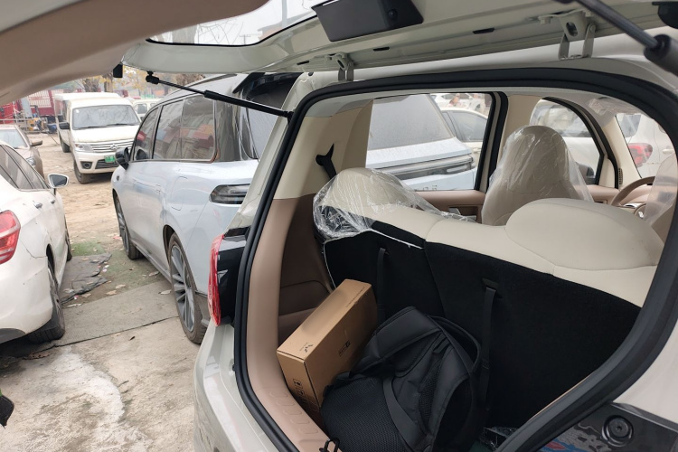 五菱汽车 宏光MINIEV 2025款 四门版 进阶款机舱底盘23