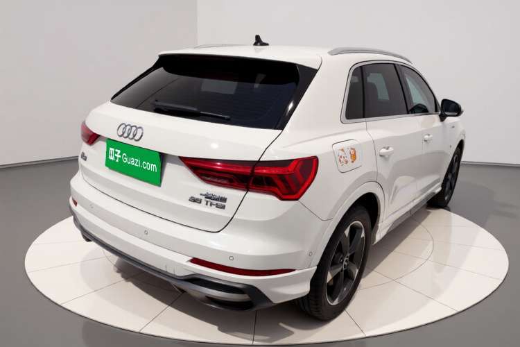奥迪Q3 2023款 35 TFSI 时尚动感型（1.4T）车身外观7