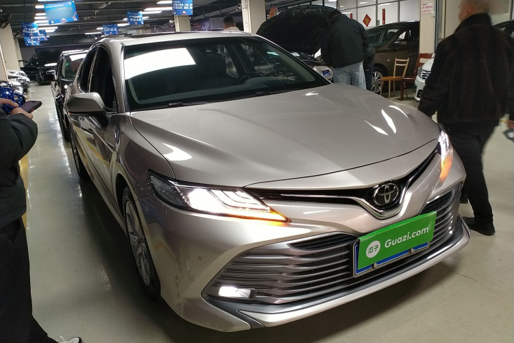 丰田 凯美瑞 2018款 2.0G 豪华版车身外观3