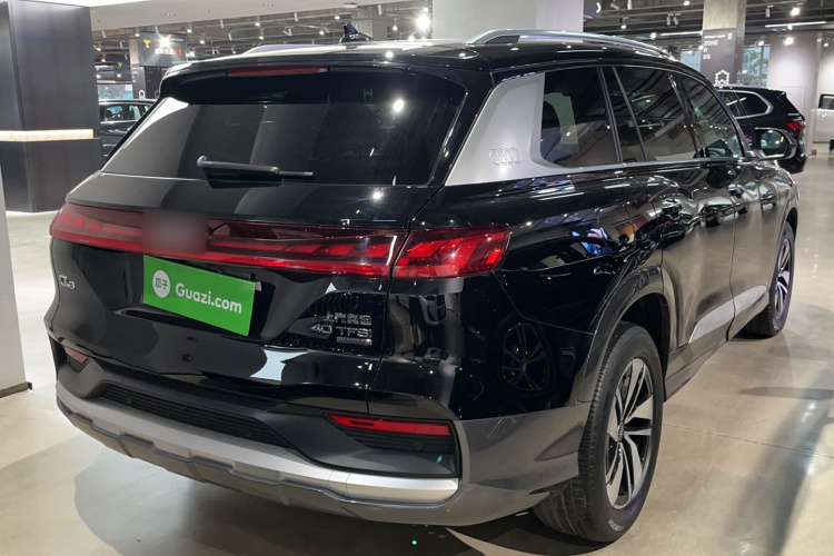 奥迪Q6 2023款 40 TFSI quattro 观云型 Light 羽林套装车身外观6003