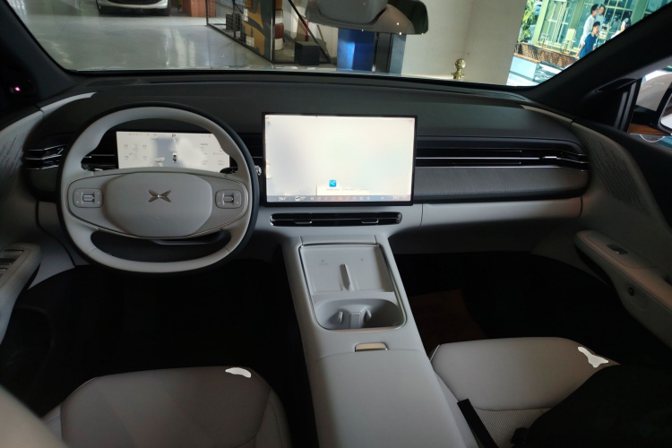 小鹏G6 2025款 625 长续航 Max 科技版中控内饰7002