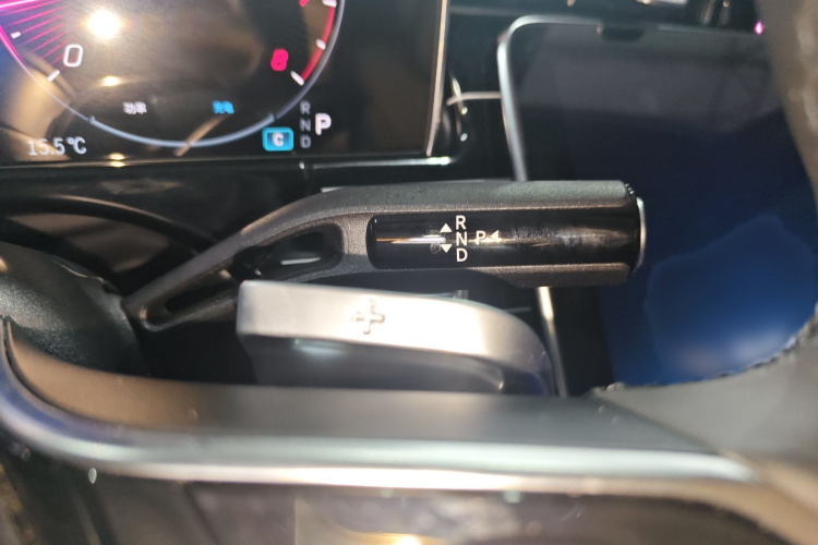 奔驰E级 2024款 E 260 L局部细节18