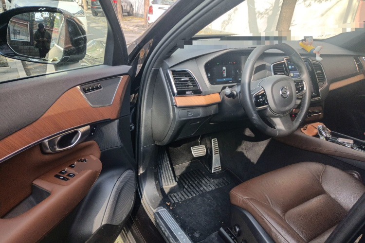 沃尔沃XC90 2023款 B6 智逸豪华版 7座中控内饰20