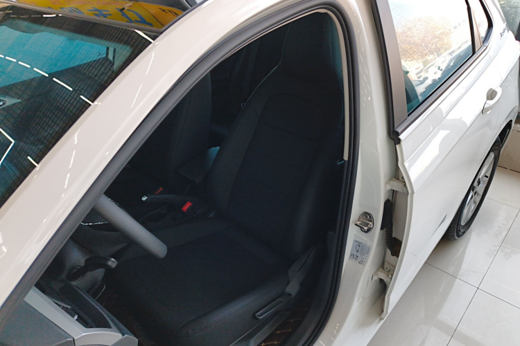 大众 Polo 2019款 Plus 1.5L 自动全景乐享版中控内饰19