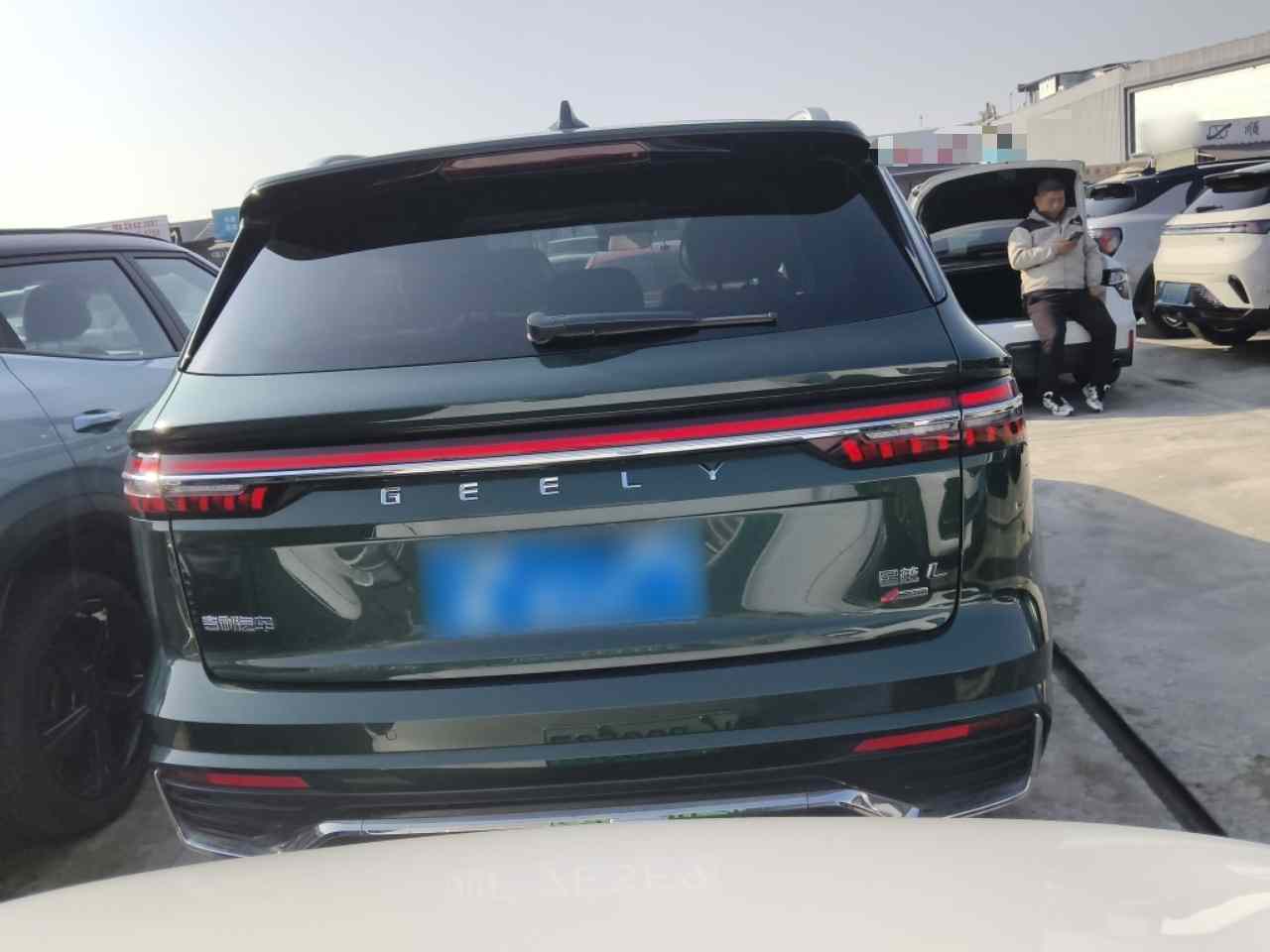 吉利汽车 星越L 2025款 东方曜 2.0TD 自动四驱望月版(4)