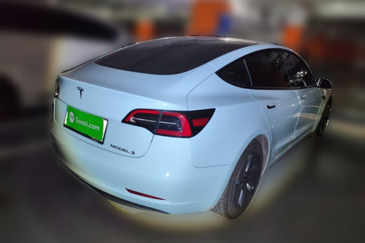 特斯拉 Model 3 2022款 后轮驱动版车身外观7