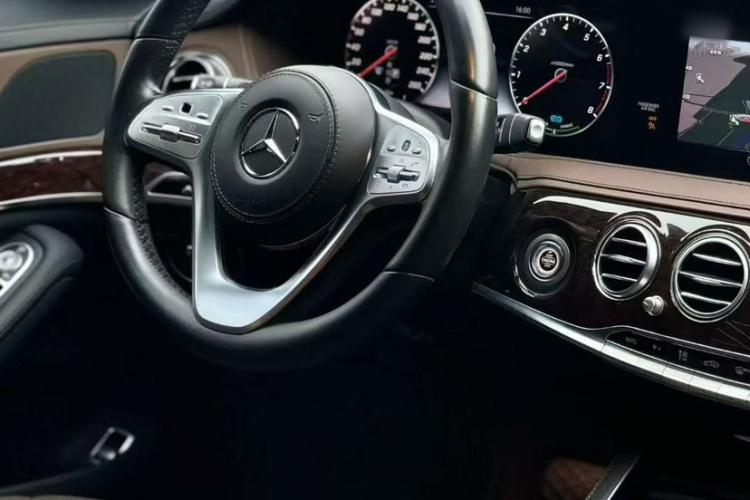 奔驰S级 2020款 S 350 L 商务型 臻藏版中控内饰7011