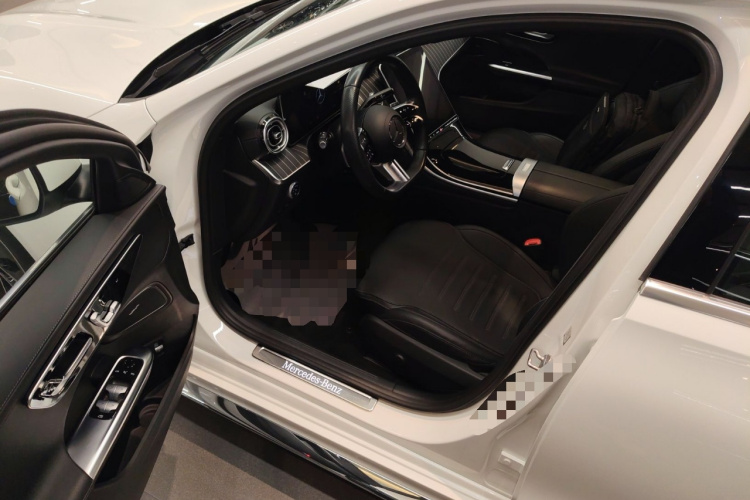 奔驰C级新能源 2023款 C 350 eL中控内饰20