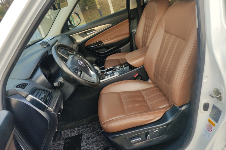 长安CS95 2017款 2.0T 四驱智劲版局部细节19