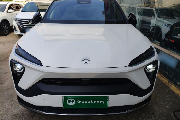 蔚来ES6 2020款 455KM 运动版车身外观2