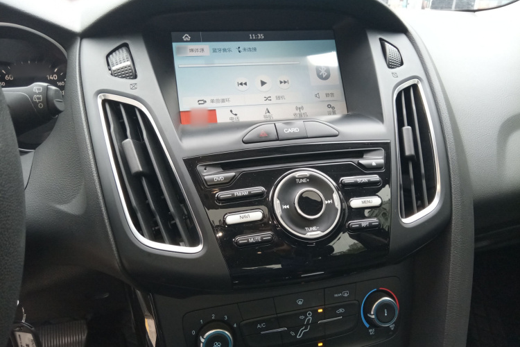 福特 福克斯 2020款 两厢经典 1.5L 自动风尚型局部细节16