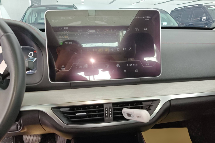 比亚迪 唐新能源 2018款 DM 2.0T 全时四驱智联创领型 5座 国V局部细节16