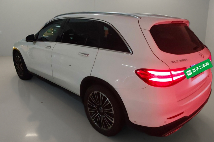 奔驰GLC 2019款 GLC 260 L 4MATIC 动感型车身外观5