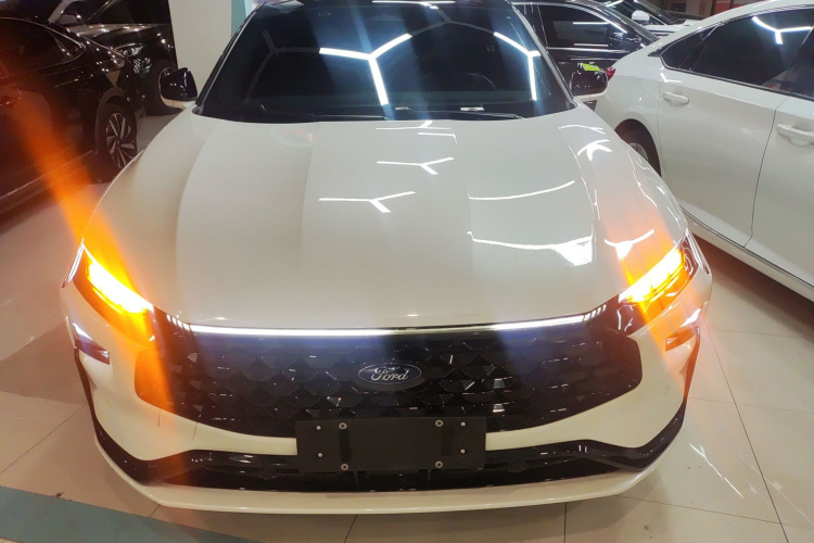 福特 蒙迪欧 2023款 EcoBoost 245 ST-Line车身外观2