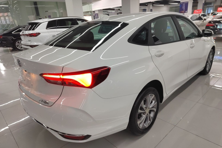 别克 威朗 2023款 Pro 乐享版车身外观6005