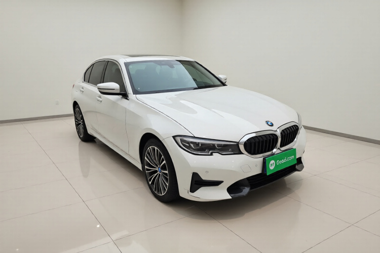 宝马3系 2021款 320i 运动套装车身外观3