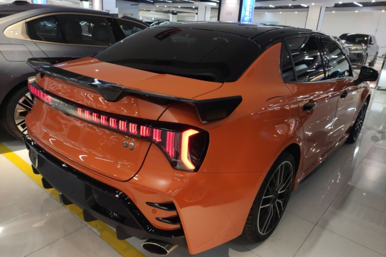 领克03 2025款 2.0TD DCT冠军版Pro车身外观7