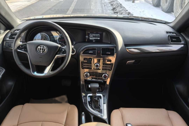 中华V5 2016款 1.5T 自动两驱智能型车身外观6007