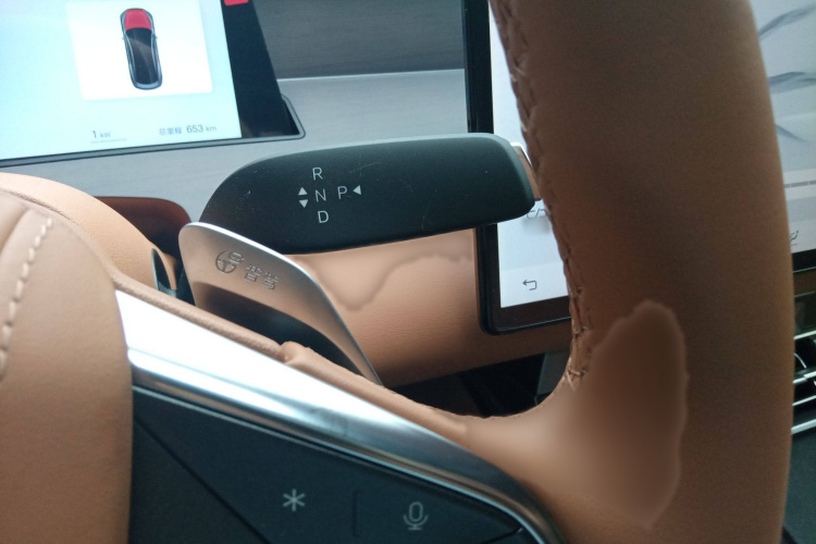 比亚迪 汉L 2025款 DM-p 四驱激光雷达旗舰型局部细节18