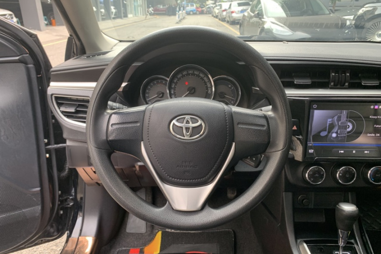 丰田 雷凌 2016款 1.6G CVT精英版中控内饰7002