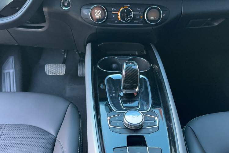 星途凌云 2019款 1.6T 两驱钻石版中控内饰7008