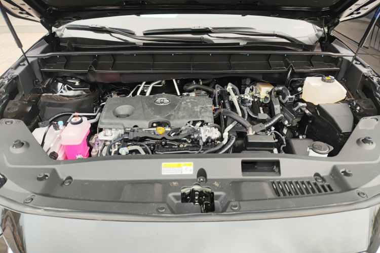 丰田 汉兰达 2023款 2.5L智能电混双擎两驱精英版 7座局部细节24