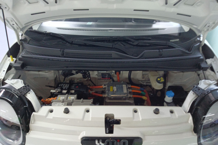 长安启源 长安Lumin 2022款 301km 蜜甜款机舱底盘24