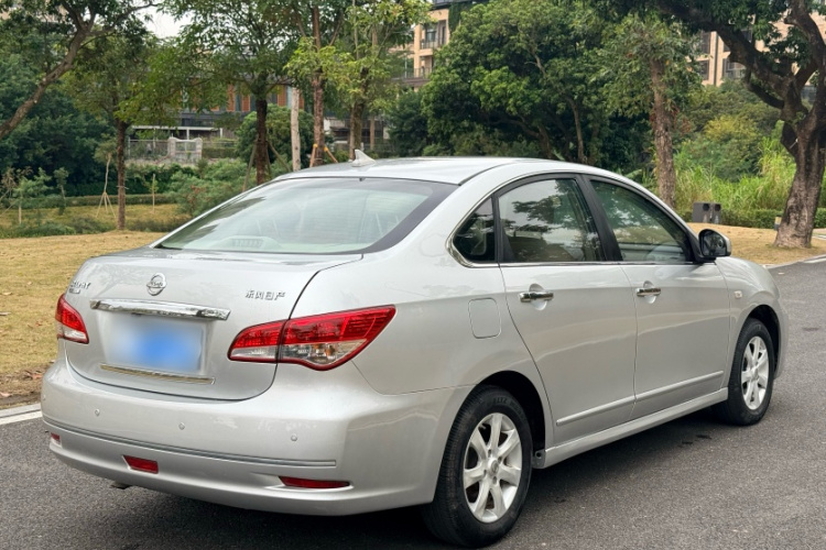 日产 轩逸 2012款 经典 1.6XE 自动舒适版车身外观6002